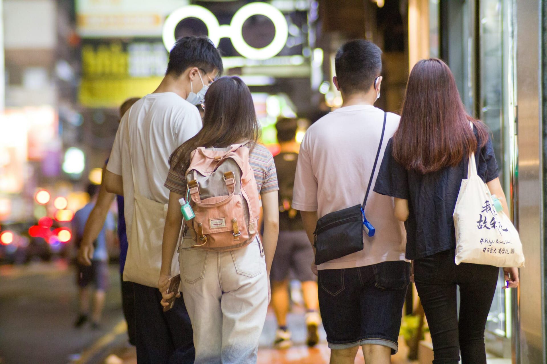 Consumer Confidence Declines as Inflation Concerns Persist