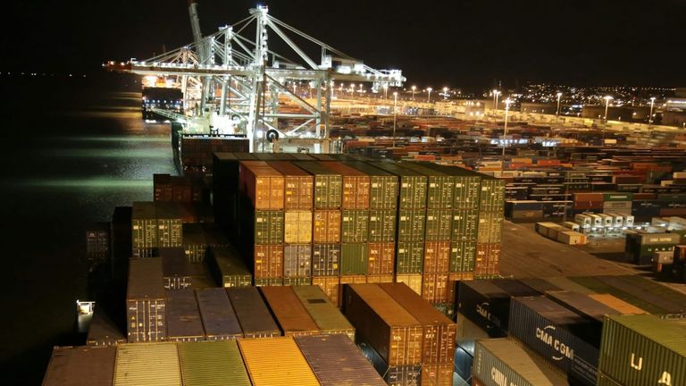 U.S. Markets Slide Amid Renewed Tariff Tensions