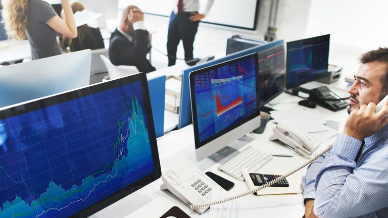 Stock Futures Show Slight Upward Trend Amid Mixed Corporate Earnings Reports