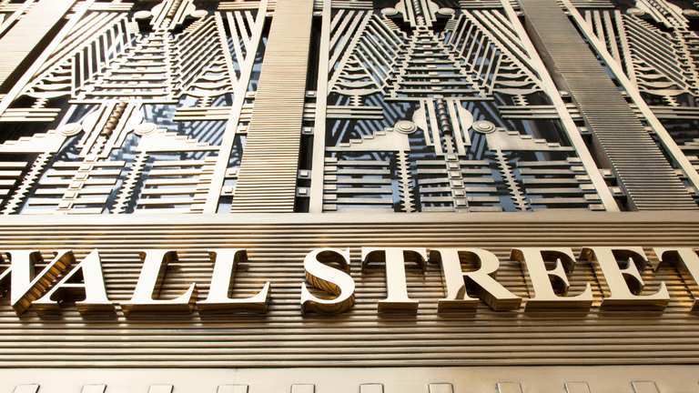 Tech Giants Struggle as Market Sentiment Shifts