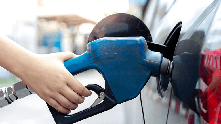 Gasoline Prices Surpass $5 per Gallon, Escalating Economic Strain