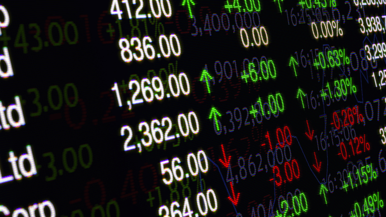 Global Stock Markets Rally as Investors Weigh Economic Data