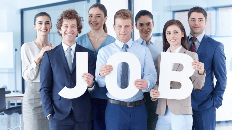 March Jobs Report Shows Strong Growth, Fed’s Rate Hike Strategy Still in Play