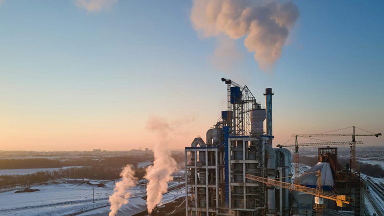 U.S. Chemical Industry Braces for Sluggish Growth Amid Trade Policy Uncertainty