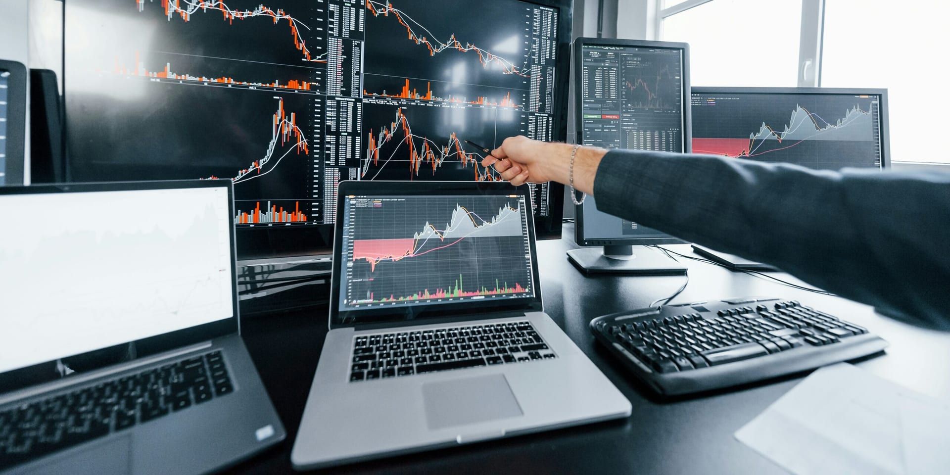 U.S. Stock Market Shows Positive Movement Amid Inflation Data and Global Developments