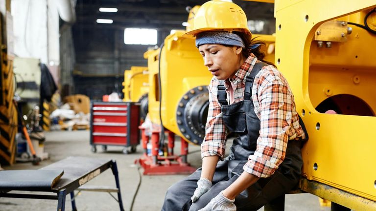 Wave of Layoffs Hits Major U.S. Companies Amid Economic Uncertainty