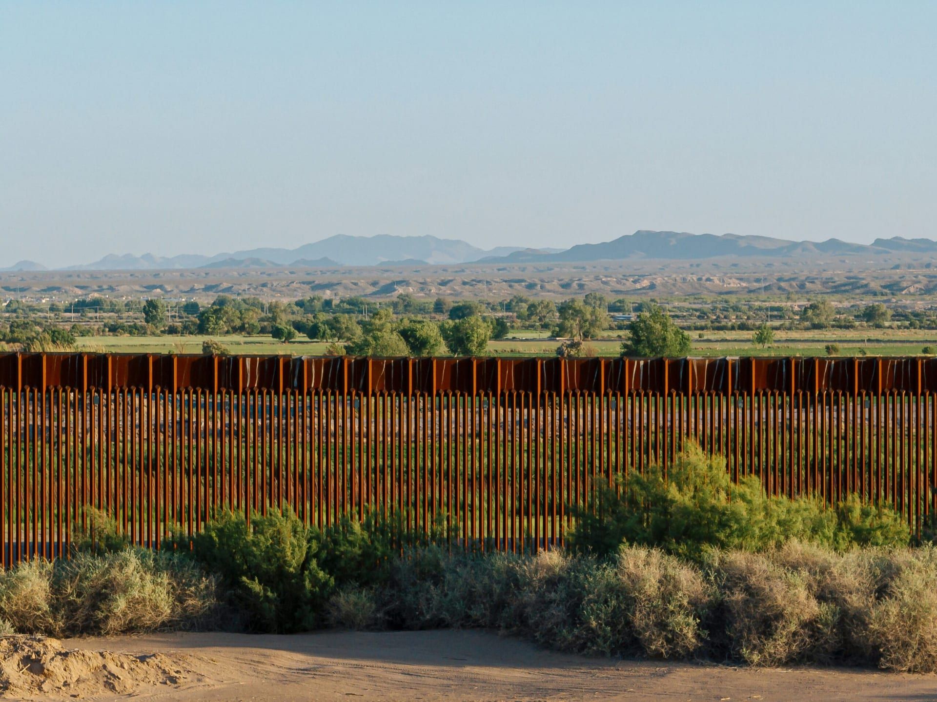 Abbott’s Border Standoff: A Constitutional Crisis Unfolds