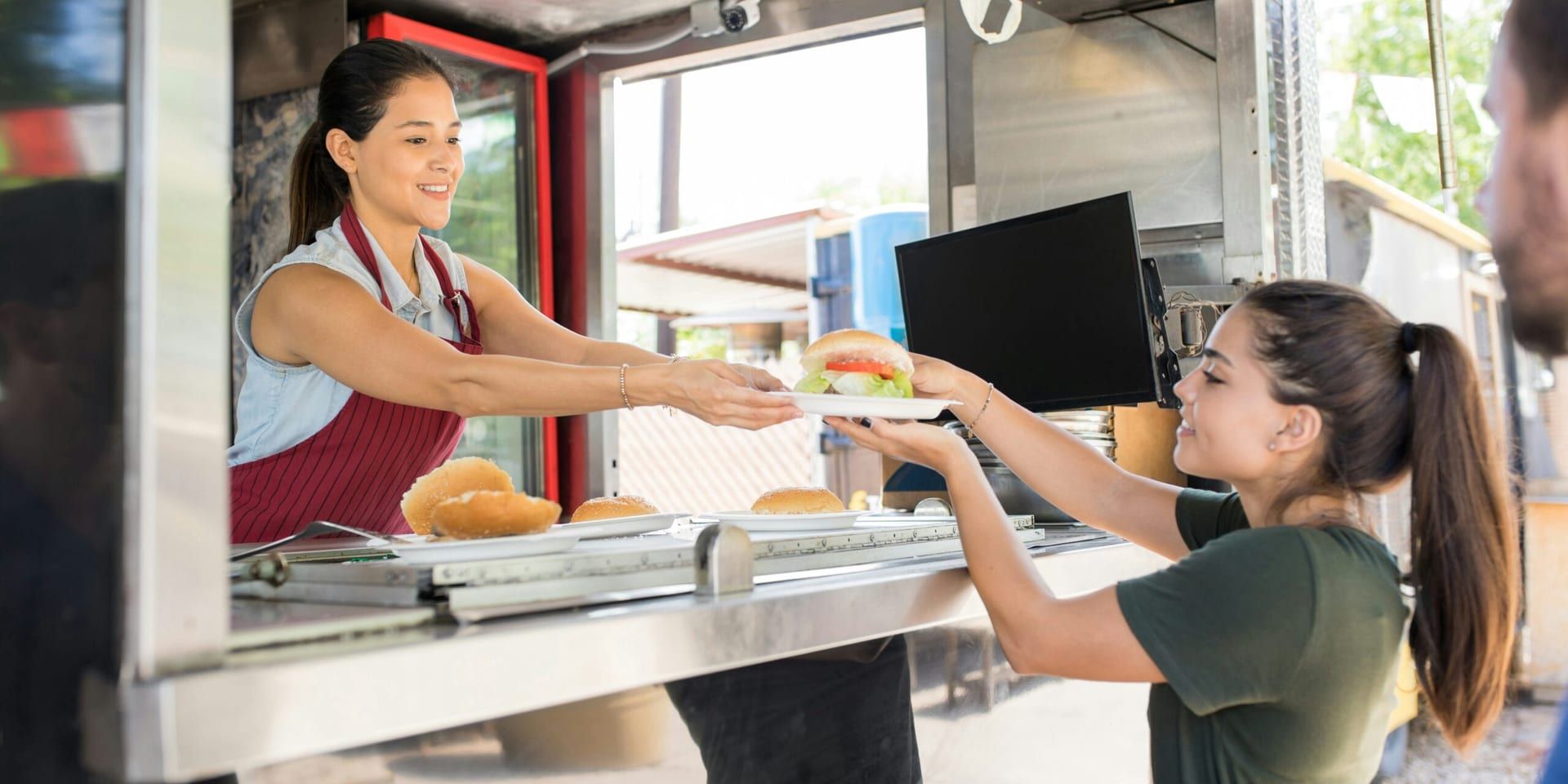 Free Meals & Discounts for Veterans Drive Restaurant Traffic on November 11, 2025