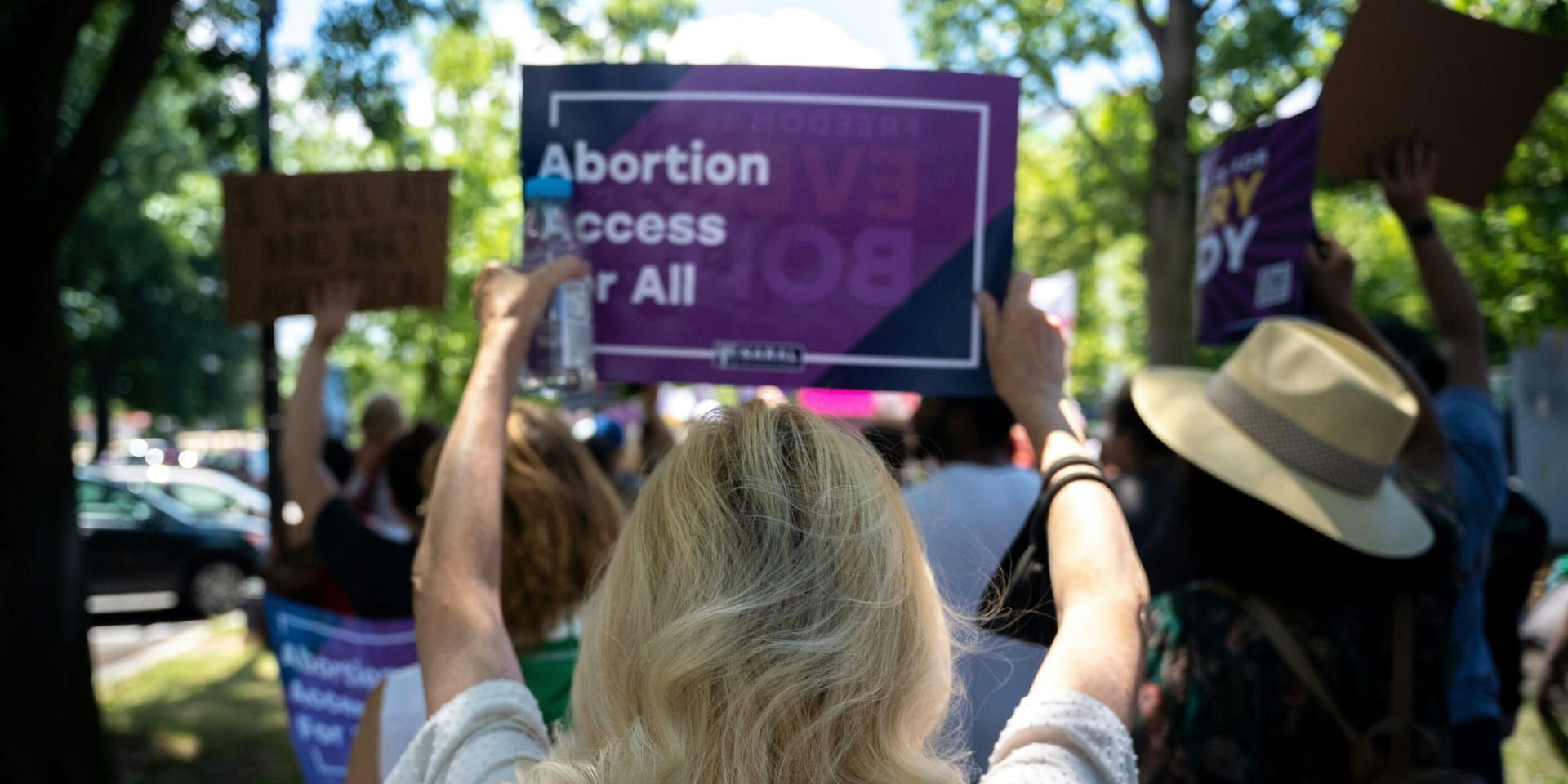 Supreme Court Overturns Roe v. Wade, Reshaping U.S. Abortion Landscape