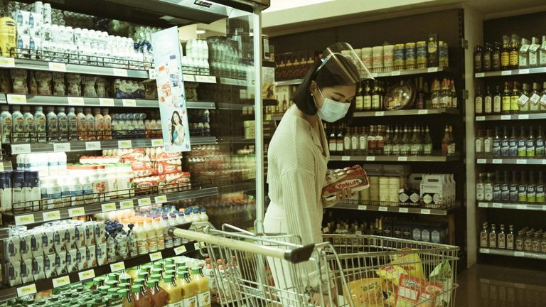 Declining Consumer Confidence Amid Inflation and Economic Concerns – August 2023