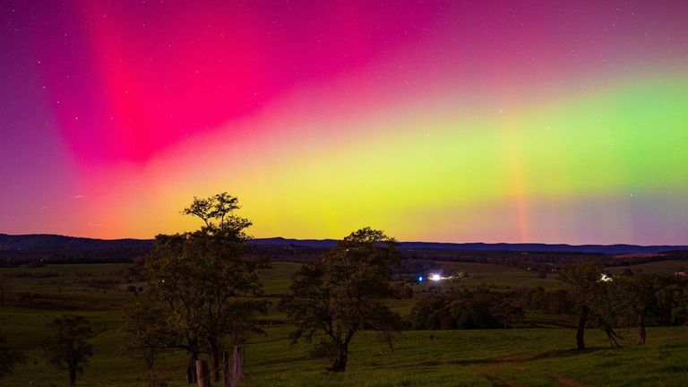 A Sky Aflame: Labor Day Aurora Transforms U.S. Night into a Celestial Spectacle