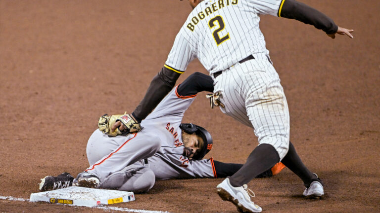 Giants fall short against padres' relentless bullpen in series opener